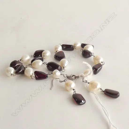 NECKLACE & DROP EARRINGS - PEARLS & PURPLE STONES SET WITH STG SILVER