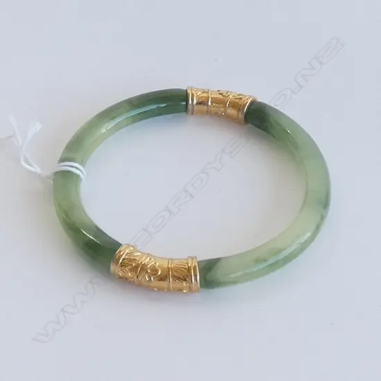 JADE & GOLD BANGLE 