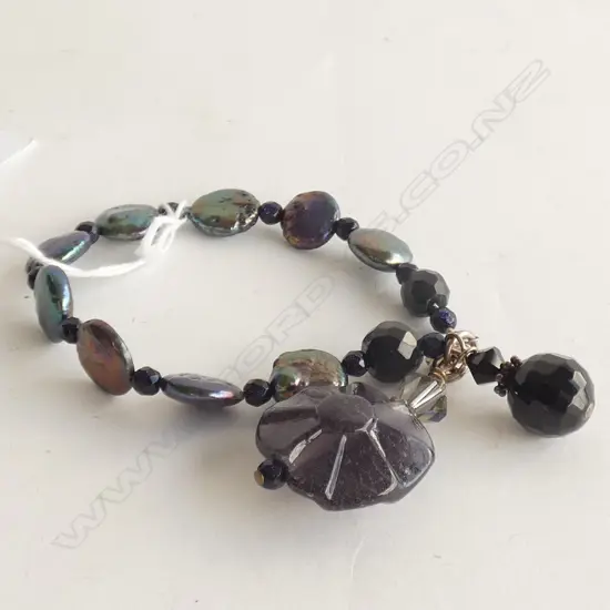 MOP & CRYSTAL BRACELET