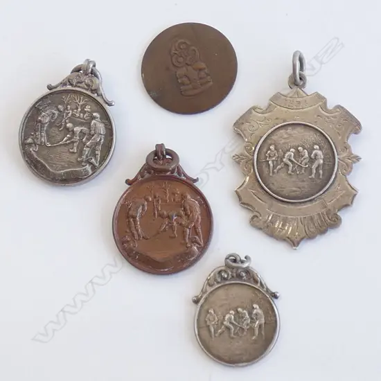3 OLD STG SILVER HOCKEY BADGES C1917-24 28GMS & COPPER TIKI COIN & COPPER HOCKEY BADGE C1916