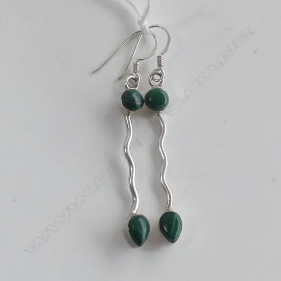 PR  EARRINGS SILVER WIRE MALACHITE BEADS