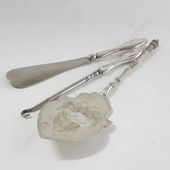 STG SILVER HANDLED SHOE HORN & LACE HOOK + VTG SILVER PLATE CAKE SERVER