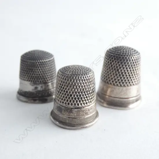 THREE STG SILVER THIMBLES 8GMS
