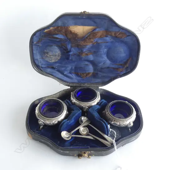 OLD CASED 3 PCS SILVER PLATE CRUET SET w BLUE GLASS LINERS - 4 ASST SPOONS