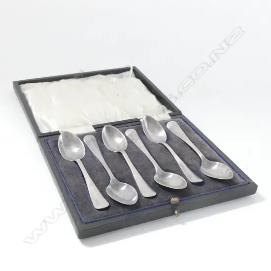 SET 6 STG SILVER COFFEE SPOONS IN ORIGINAL BOX BIRMINGHAM 1924 45GMS