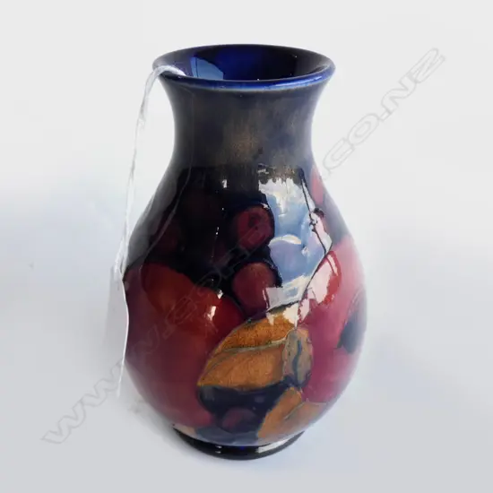 MOORCROFT POMEGRANATE VASE H 125MM
