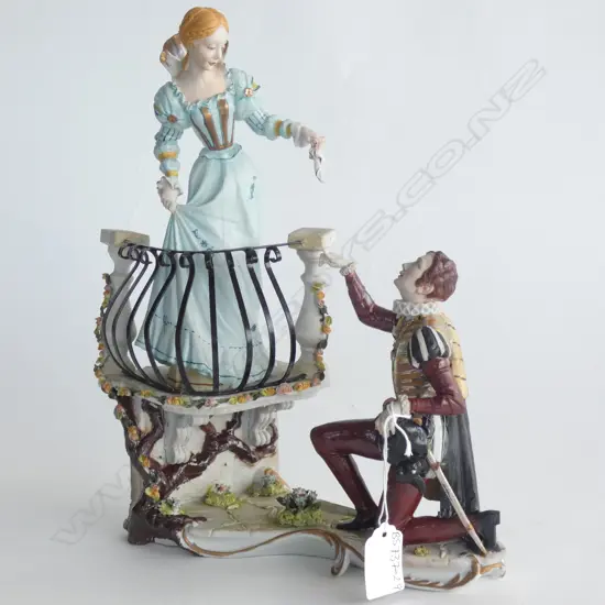 ITALIAN FIGURINE - ROMEO & JULIET ON BALCONY H. 300MM