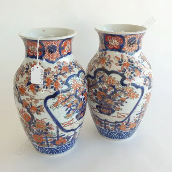 PR LG ORIENTAL IMARI STYLE VASES H. 270MM