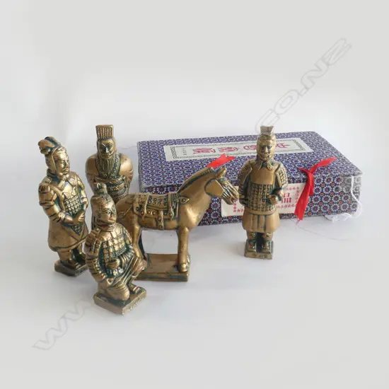 STATUES OF TERRACOTTA WARRIORS OF QIN DYNASTY - 5 PCS (1 MISSING) IN ORIGINAL BOX 