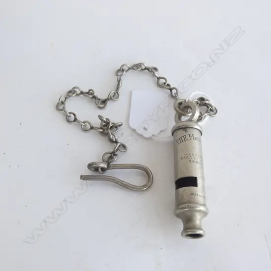 VINTAGE METROPOLITAN POLICE WHISTLE & CHAIN  MADE IN ENGLAND 