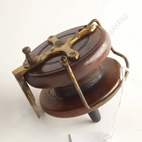 VINTAGE COPPER & WOOD FISHING REEL DIA 100MM