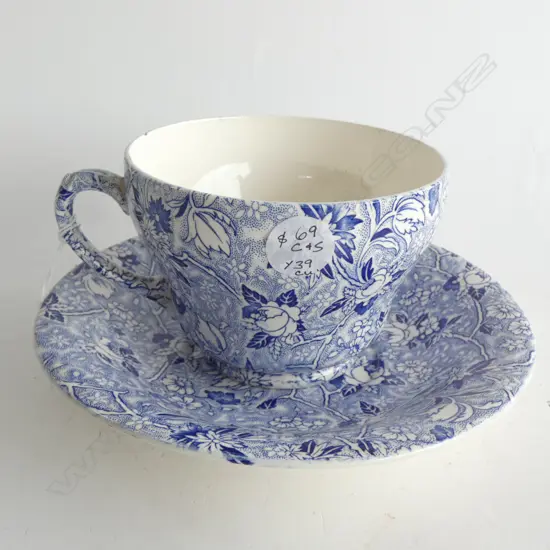 VINTAGE MALING BLUE & WHITE LG BREAKFAST CUP & SAUCER - GLAZED CHIP TO CUP RIM  CUP DIA 130MM