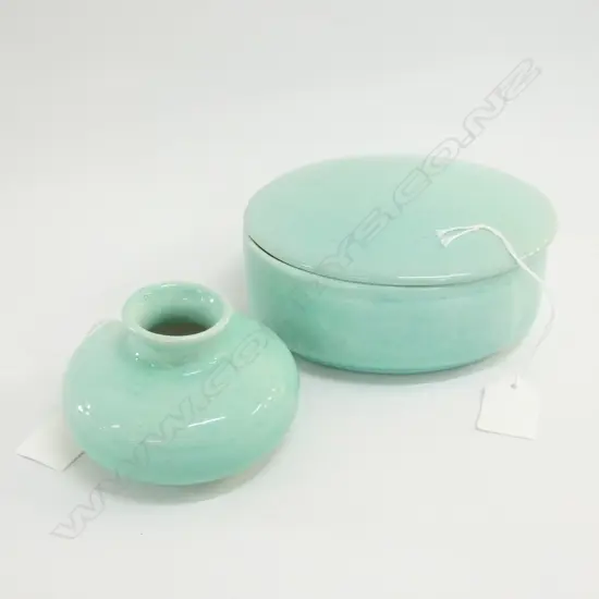 2 PCES O. C. STEPHENS STUDIO POTTERY - LIDDED JAR  & VASE