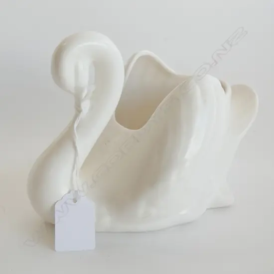 CROWN LYN TYPE MODERN SMALL SWAN STAR PAINTED MARK