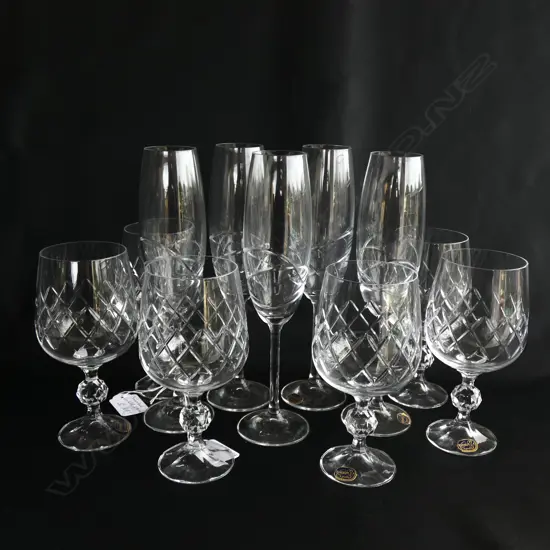 SET 6 BOHEMIA CRYSTAL WINE GLASSES & 5 CHAMPAGNE GLASSES