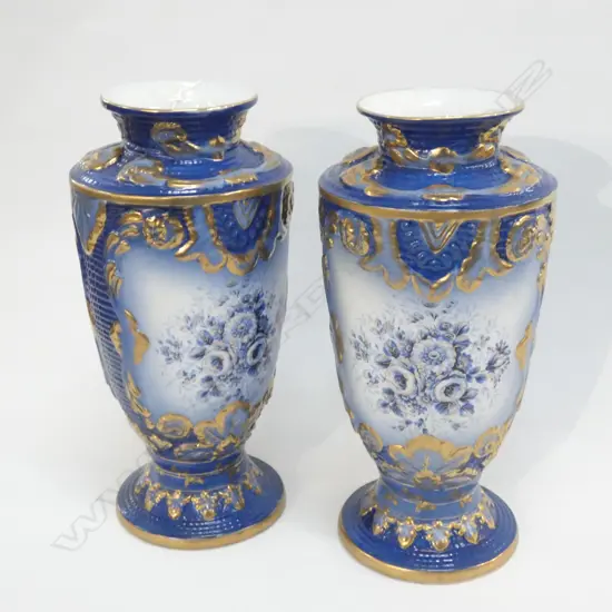 PR GOLD TREASURE B/W LARGE VASES