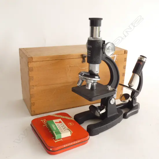 WOODEN BOX OF TWO OLD MICROSCOPES 1 H 205MM & 1 X 150MM + TIN GLASS SLIDES  