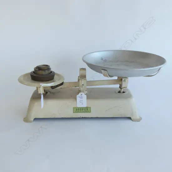 VINTAGE HARPER CREAM CAST IRON SCALES / CHROME TRAY & 5 BRASS WEIGHTS