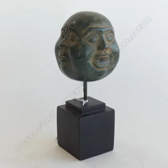 BRONZE 4 SIDED HEAD ON STAND H.200mm