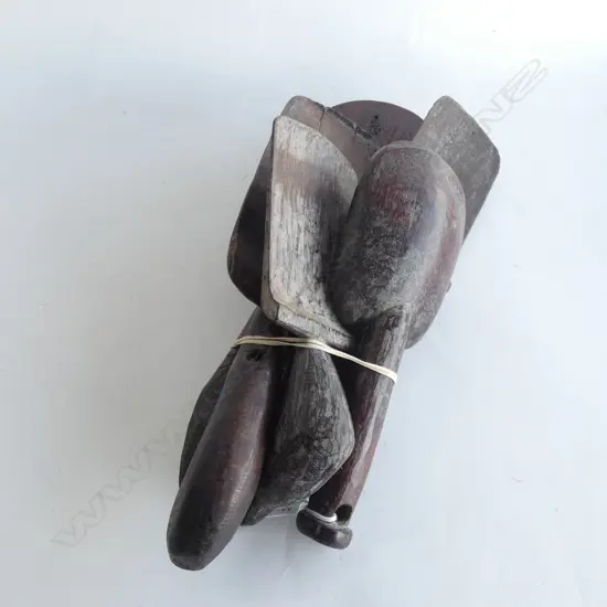 6 MELANESIAN WOODEN IMPLEMENTS, SAGO SPATULAS