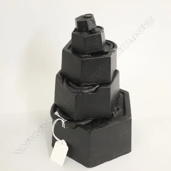 SET 5 CAST IRON WEIGHTS WITH HANDLES - HEAVIEST 5KG