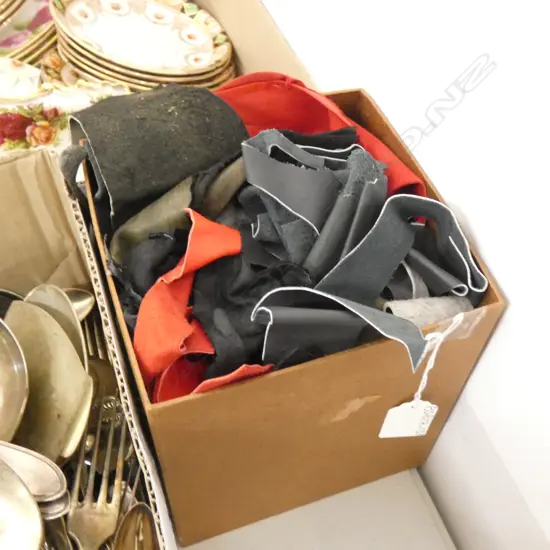 SM BOX LEATHER OFF CUTS