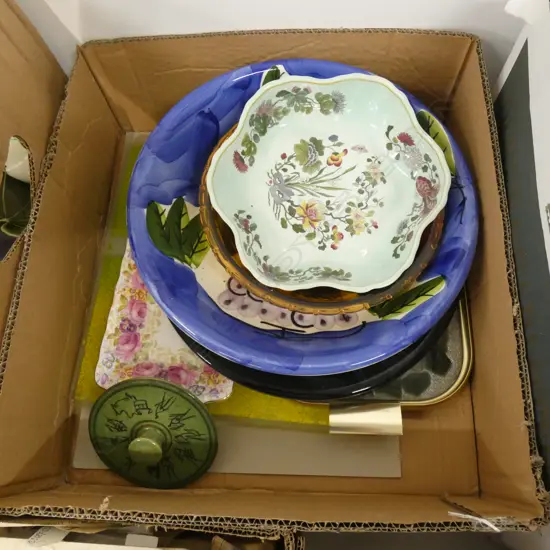 BOX ASST GLASS & PORCELAIN PLATES & DISHES