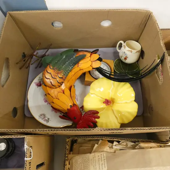 LOT ASST TIN ROOSTER/BUNNYKINS/CHINA/CLOCK ETC