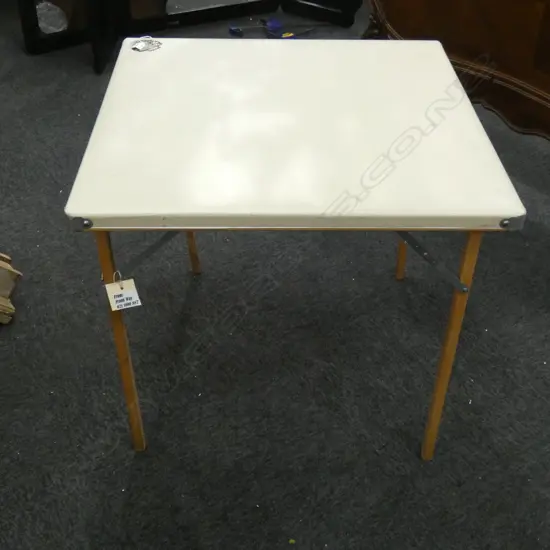 SOU'WESTER CARD TABLE