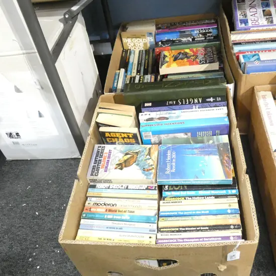 2 BOXES OF SCIENCE FICTION PULP PAPERBACKS