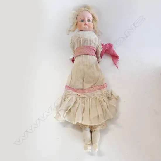 ANTIQUE COMPOSITION DOLL FIXED EYES AF