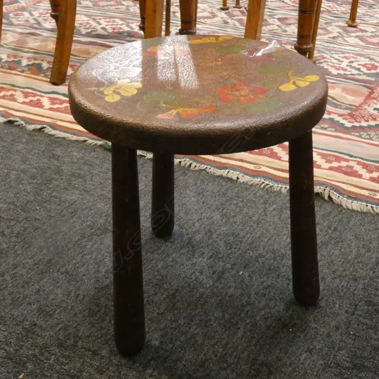 SM ARTS & CRAFTS STYLE STOOL H. 320 DIA 290MM