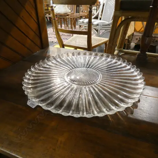 LG VINTAGE SCALLOPED RIMMED PLATTER DIA 480MM