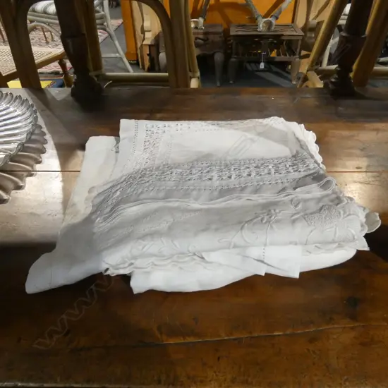 5 OLD WHITE LINEN CLOTHS; TABLE CLOTHS & RUNNERS 