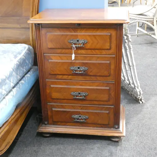 4 DRAWER CHEST OF DRAWERS 600 X 400 X 850MM