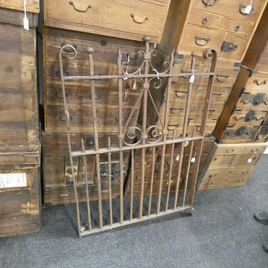 ANTIQUE WROUGHT IRON GATE  1170 X 830 (RUST)