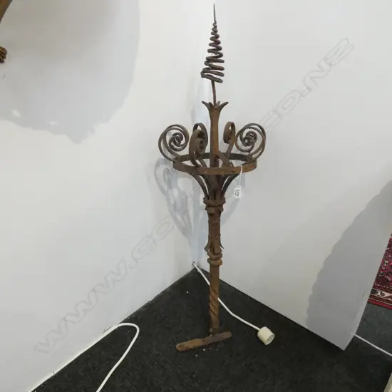 OLD CAST IRON DECORATIVE RAILING TOP FOR FENCE ? H 990MM (RUST)
