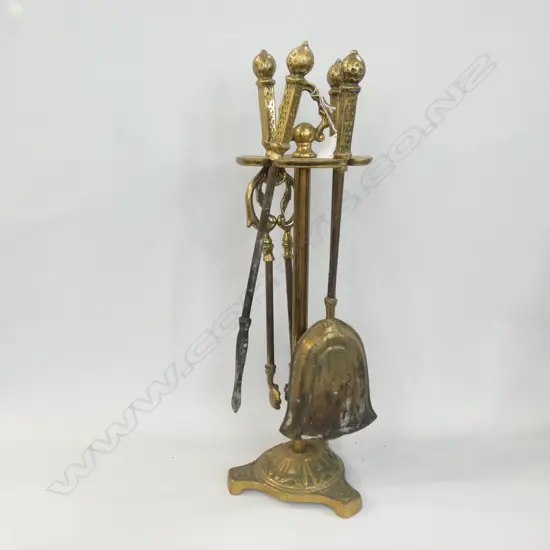 SOLID BRASS 4 PC FIRESIDE SET
