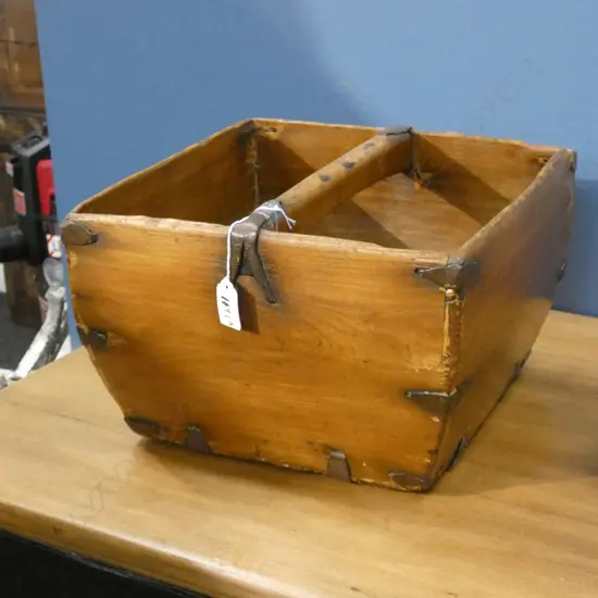 OLD PINE BOX WITH HANDLE - METAL DETAILING 315 X 315 X 200MM