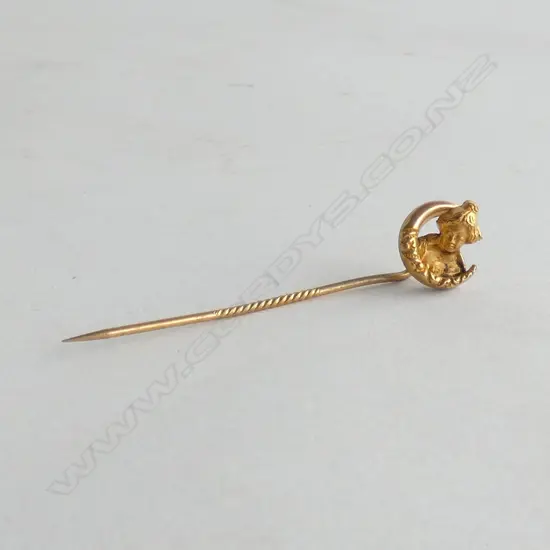 22CT ART NOUVEAU MAIDEN TIE PIN 1.6gms