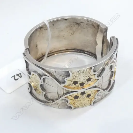 VICTORIAN SILVER GILT CUFF BANGLE...