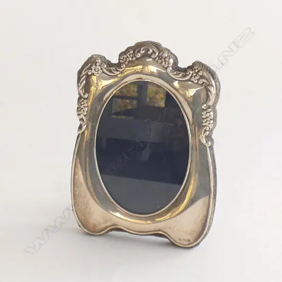 VINTAGE STG SILVER PHOTO FRAME 120 X 85MM 