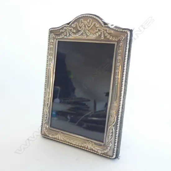 VINTAGE STG SILVER PHOTO FRAME EMBOSSED WITH BOWS & SWAGS 115 X 170MM
