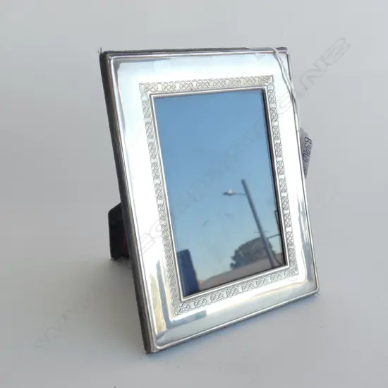 STG SILVER PHOTO FRAME  140 X 180MM