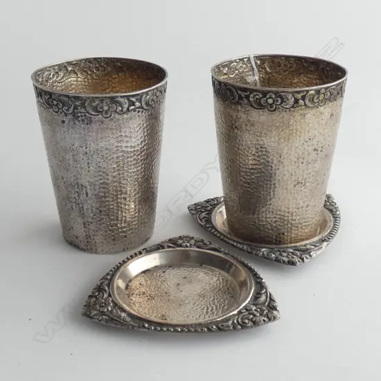 2 800 SILVER BEAKERS & 2 TRI-FORM DISHES HAMMERED.300gms