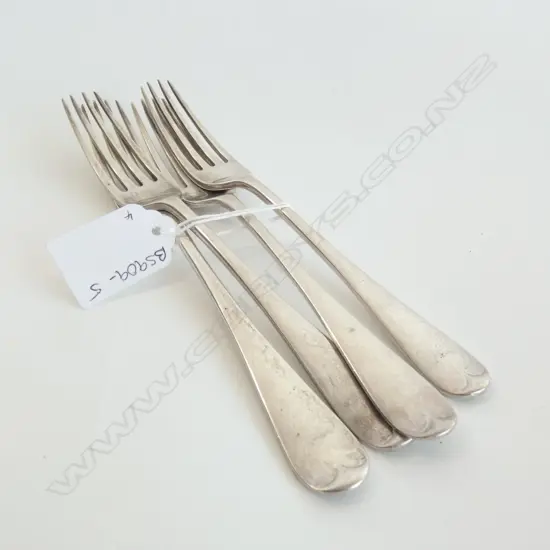 FOUR VICTORIAN SILVER DESSERT FORKS LONDON  1887 203gm