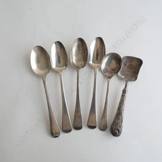 ASSORTED ODD GEORGIAN & VICTORIAN SILVER TEASPOONS  129gm