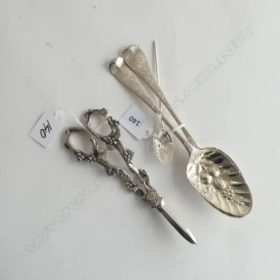 PR GEO.III SILVER OLD BERRY SPOONS INCL ELIAS CATHCART / GRAPE SCISSORS + GEORGIAN RAT TAILED MOTE SPOON