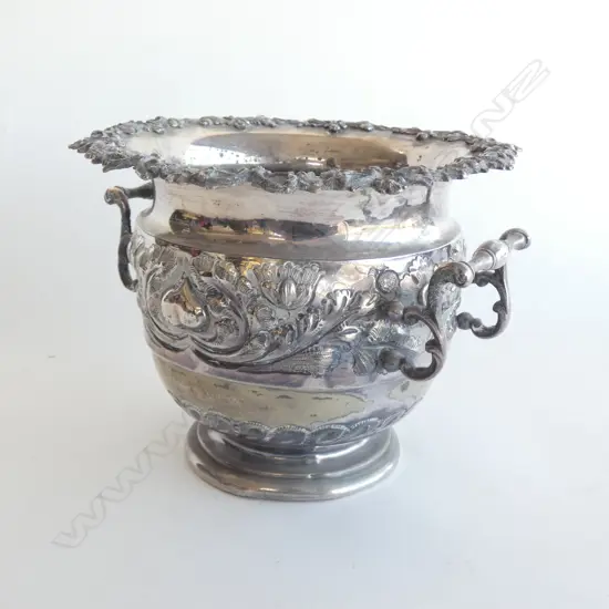 LG VINTAGE HEAVILY DECORACTED SILVER PLATE JARDINIERE H 195MM