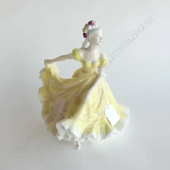 ROYAL DOULTON FIGURINE 'NINETTE' HN 2379 H 210MM